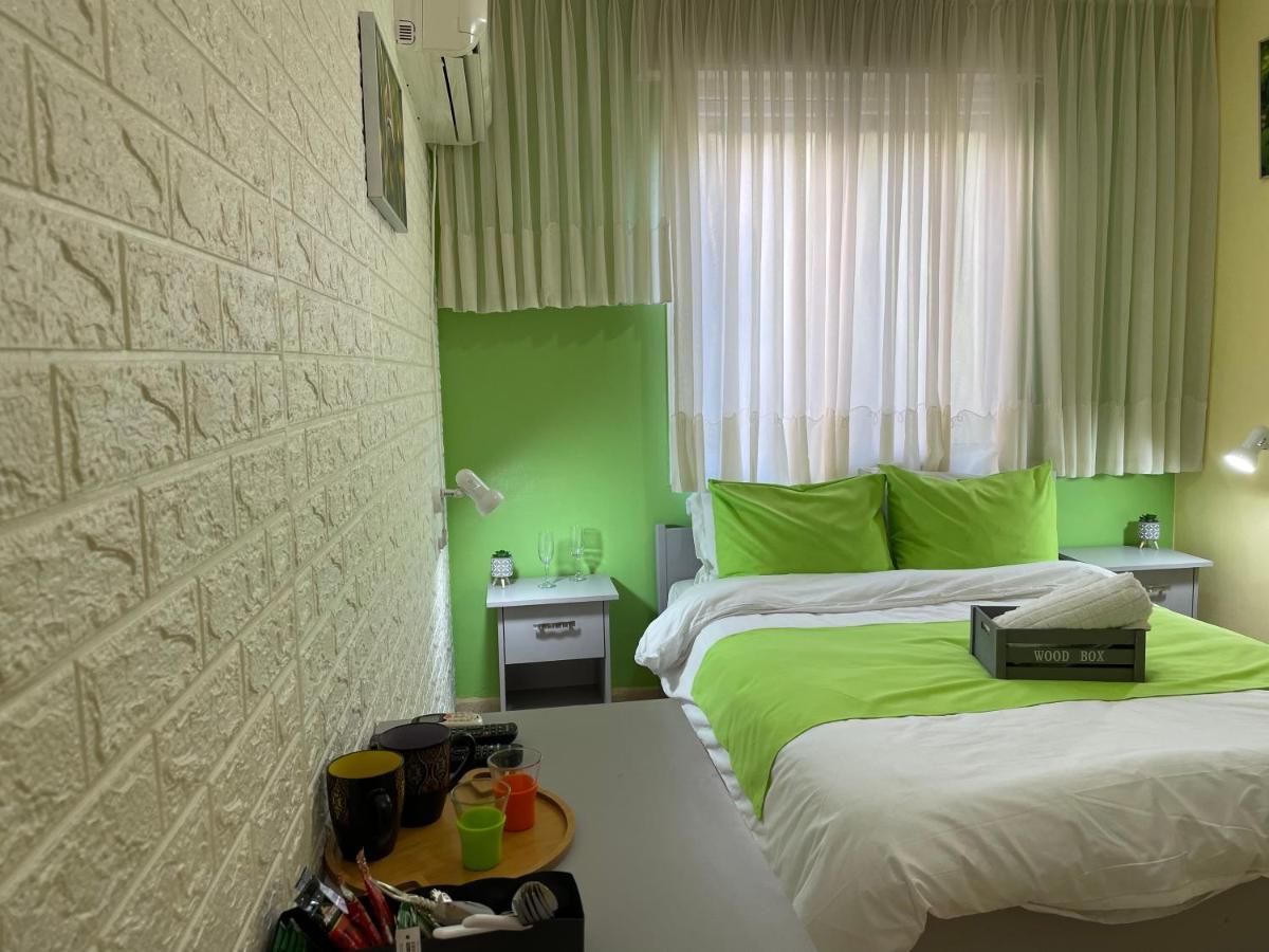 Hotel Breezot Yam à Nahariya Extérieur photo