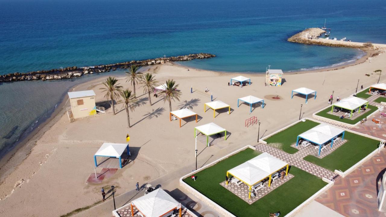 Hotel Breezot Yam à Nahariya Extérieur photo