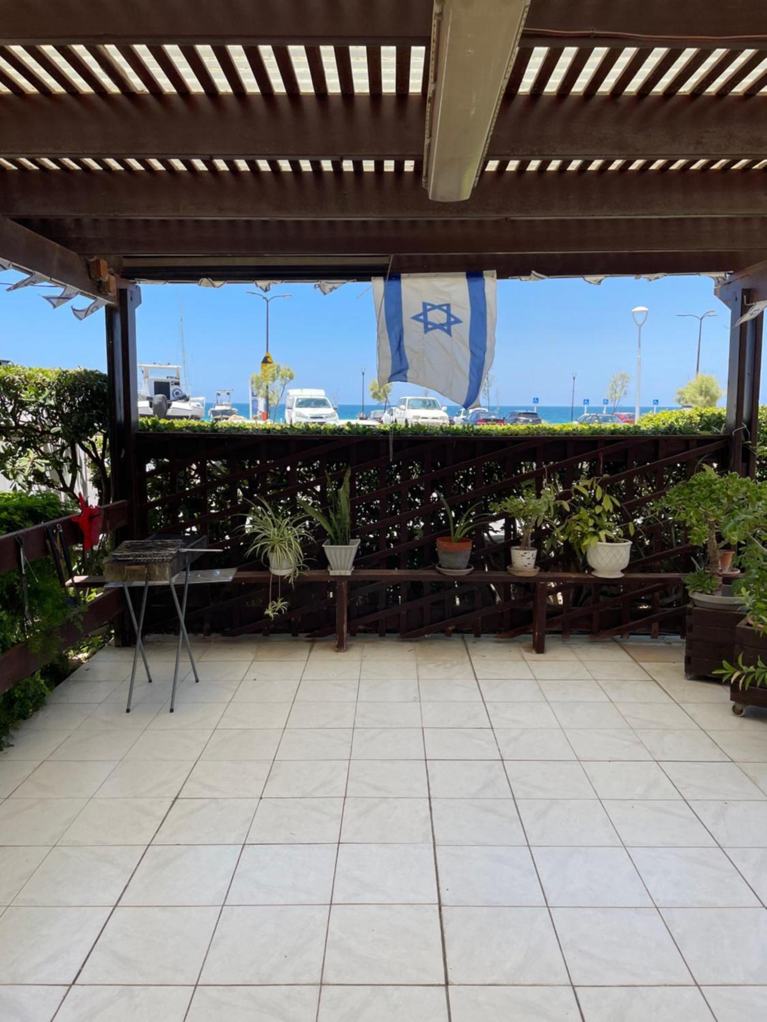 Hotel Breezot Yam à Nahariya Extérieur photo