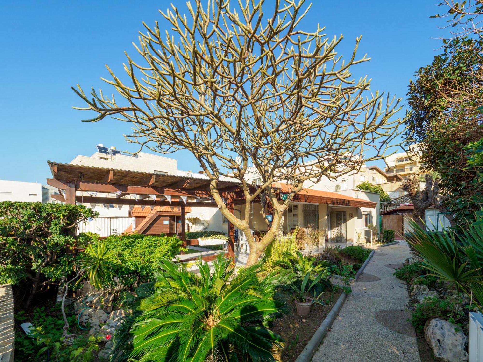 Hotel Breezot Yam à Nahariya Extérieur photo