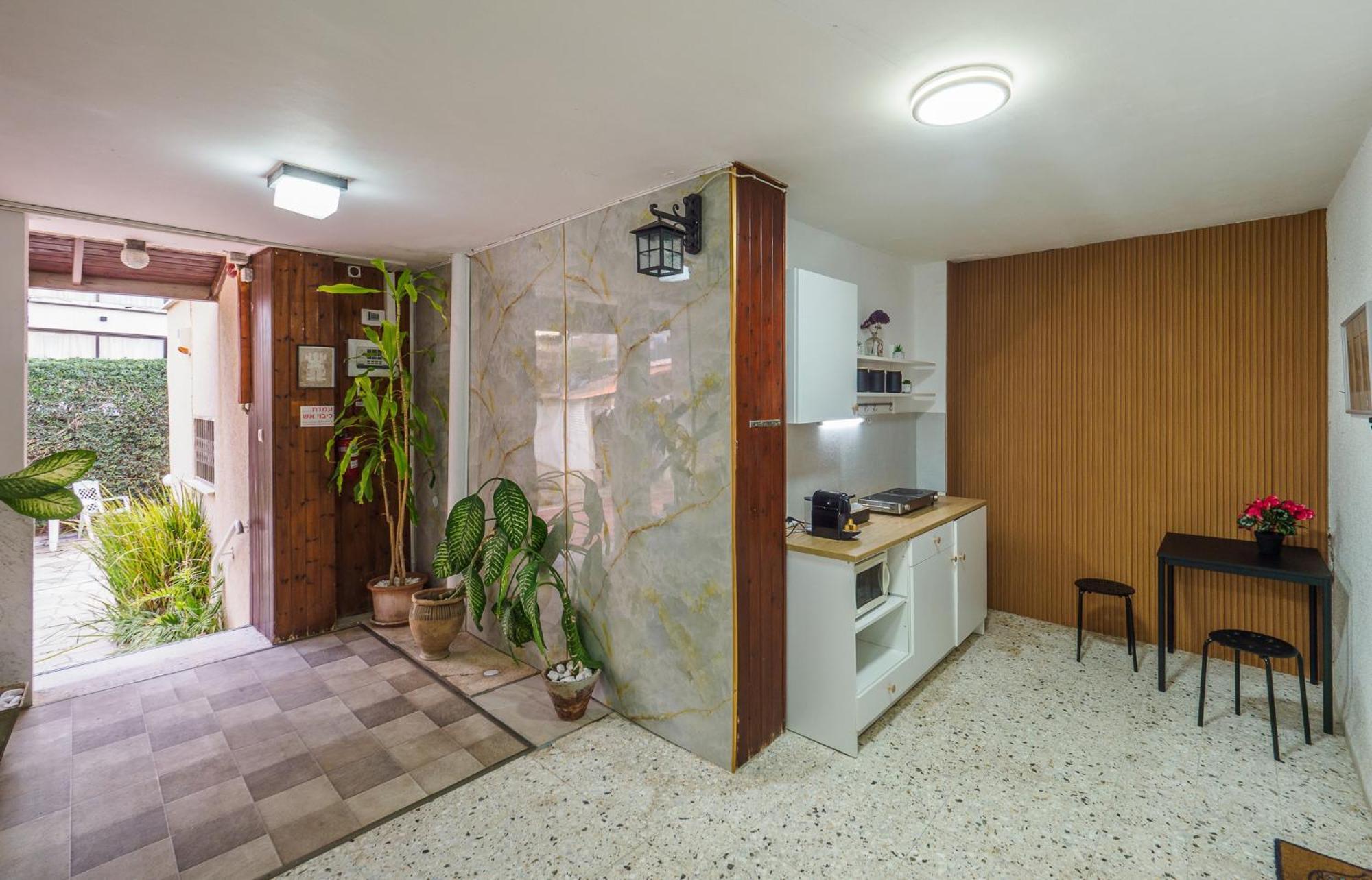 Hotel Breezot Yam à Nahariya Extérieur photo