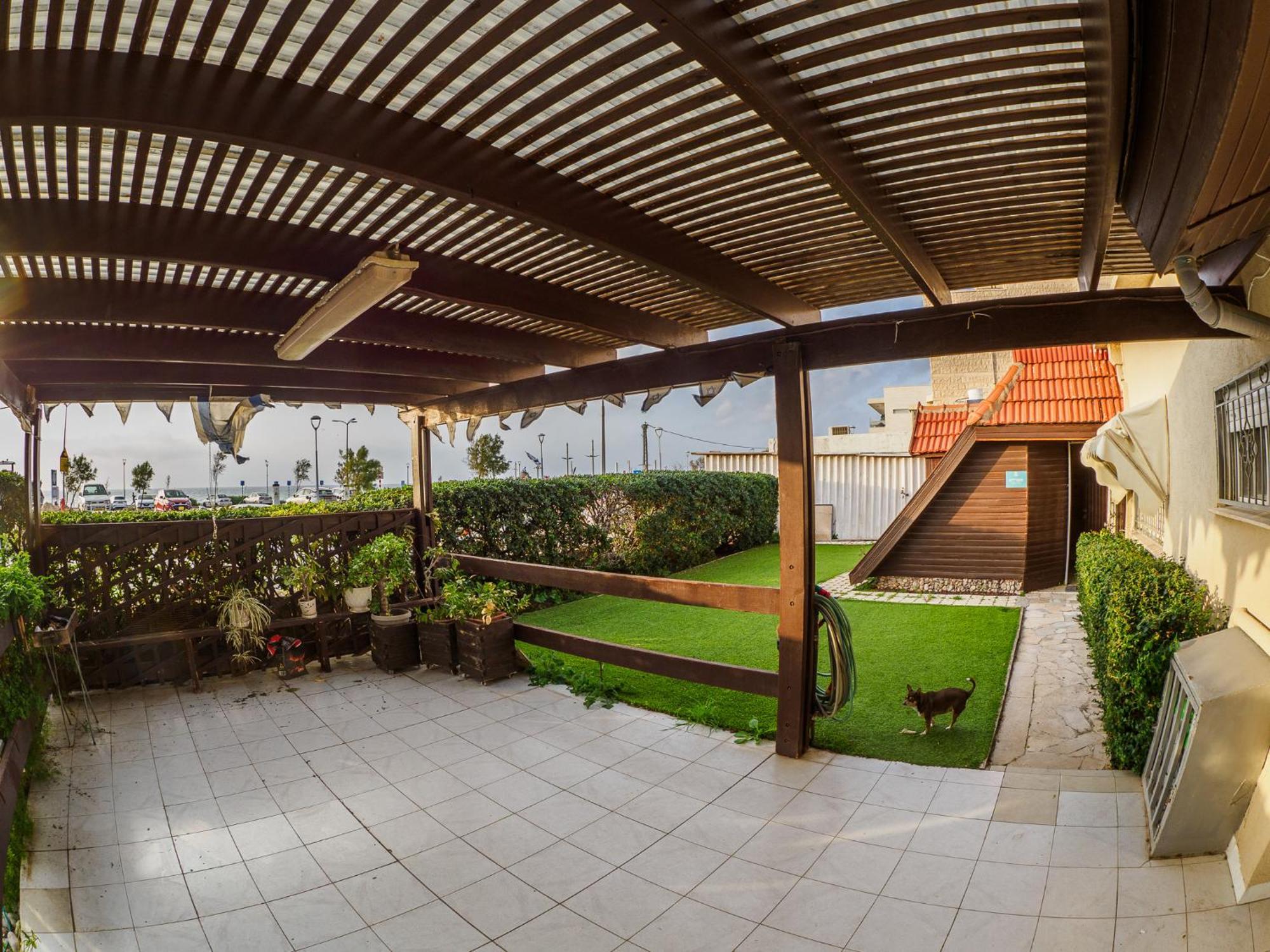 Hotel Breezot Yam à Nahariya Extérieur photo